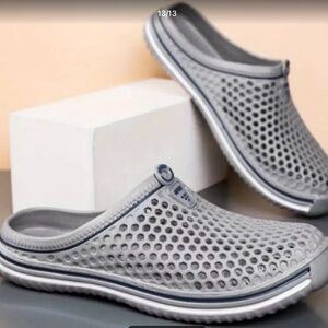 New Men's Clogs With Drainage Holes, Slip-on, Closed Toe Sandals